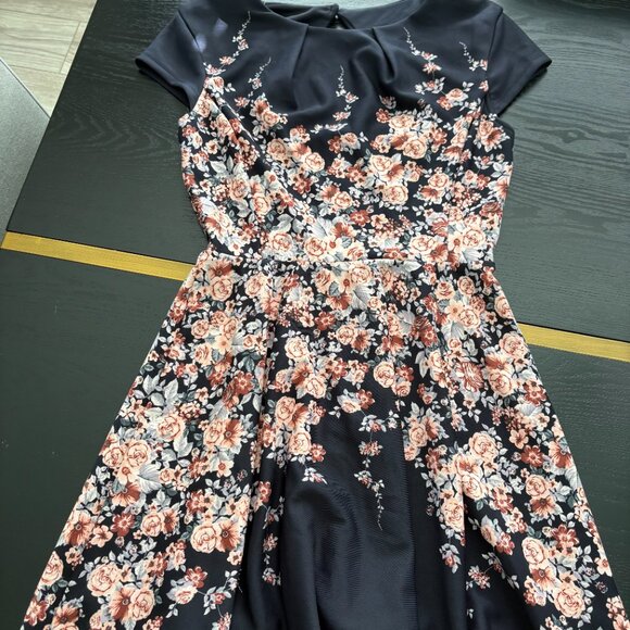 Teeze Me Fit & Flare Dress Size 3/4 Navy and Floral Print EUC - Picture 5 of 9
